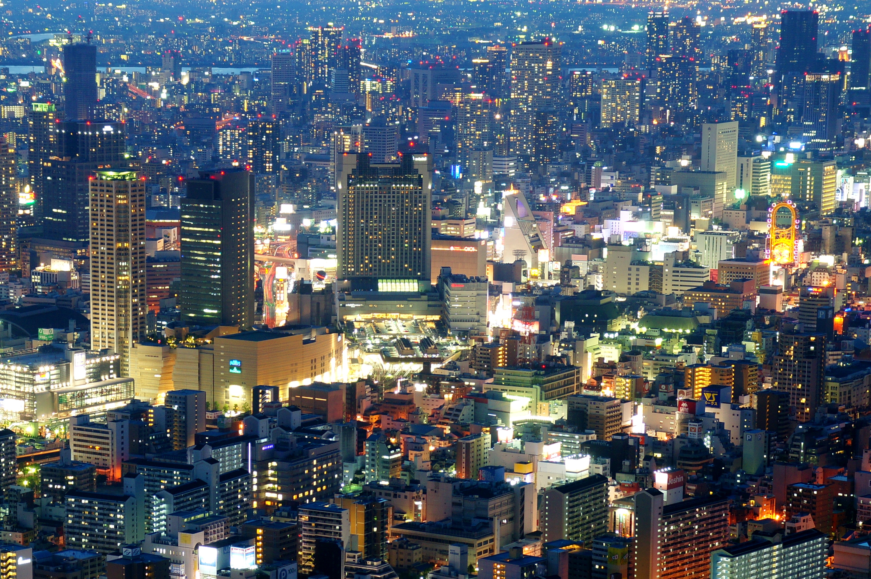 大阪難波駅，鄰近商業及旅遊區潛力一流，前景無限