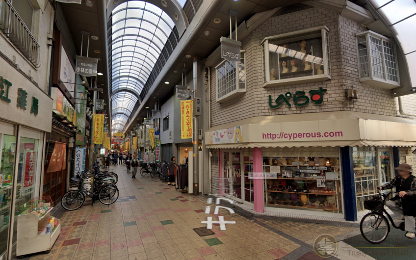 大阪地鐵站旁 😍人氣商店街內一棟2層店舖 出售