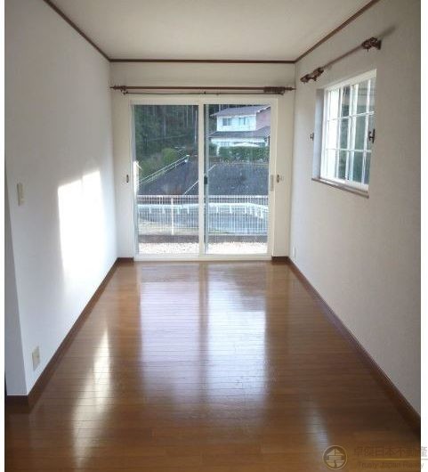 [奈良]自住一戶建，2000，今年剛內裝更新完畢，只售48萬港幣