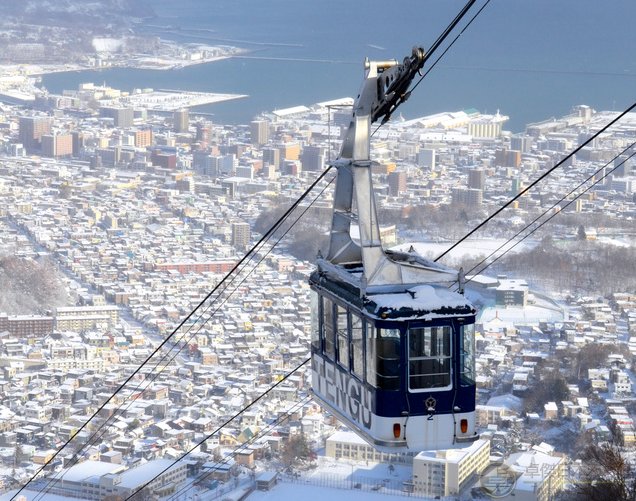小樽1,168呎溫馨獨立屋🏡三方角地🚗鄰近著名景點👺兩個滑雪場🏂