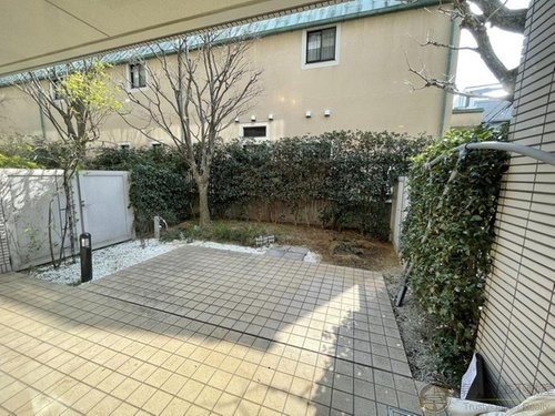 東京広尾駅一棟豪宅, 1275呎+437呎大花園, 買黎自住一流!