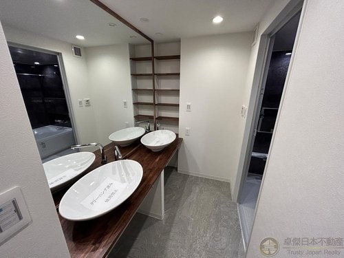 日本罕有雙浴室雙洗手間2500呎豪宅